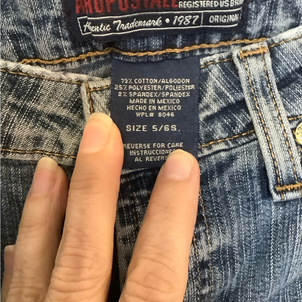 Junior jeans in pre owned condition. - Picture 3 of 3